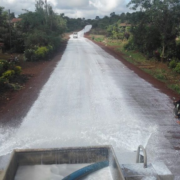 Magic Sols durcisseur de terrain naturel, traitement d'une route